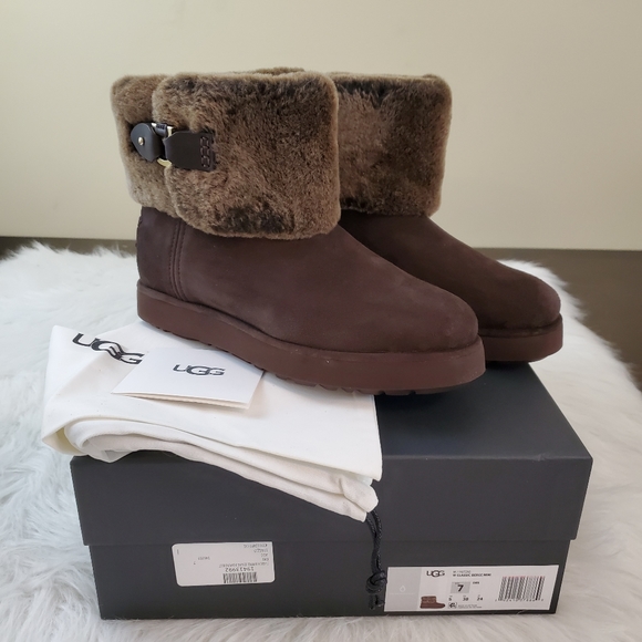 UGG Shoes - UGG Sz 7 Mini Berge Suede Shearling Cuff Boots